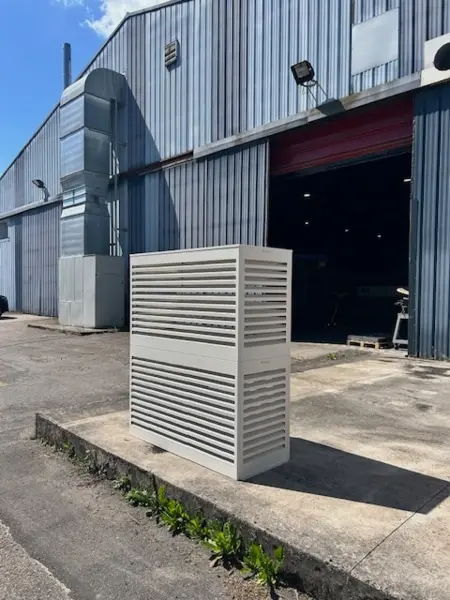 Einhausung Wärmepumpe: Modell 4 SEITEN